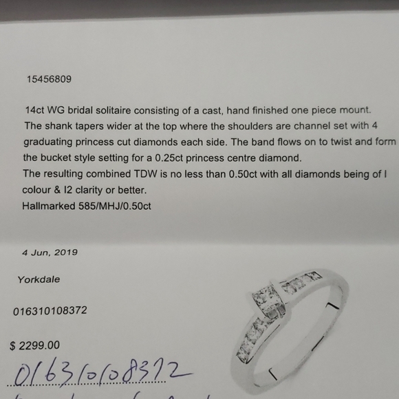 Solitaire diamond Michael Hill ring - Picture 4 of 7